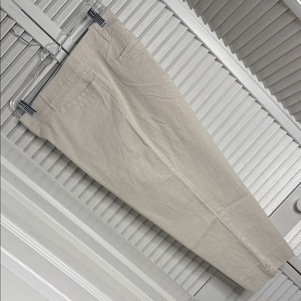 Studio Works Women's Cream Capris